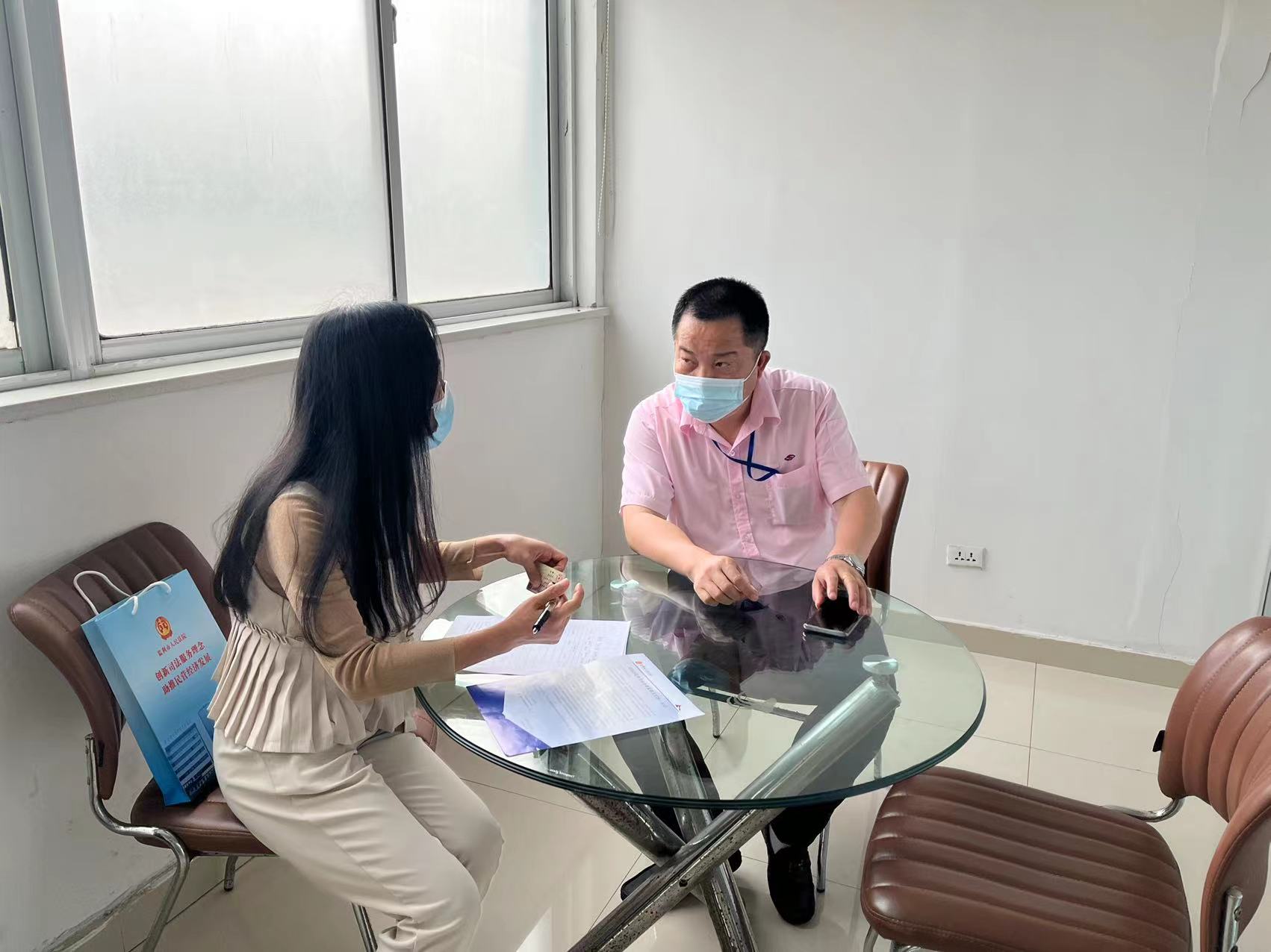 干警走访企业4.jpg